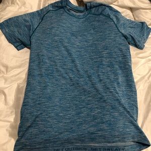 Lululemon metal tech tee